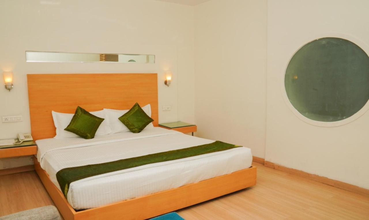 Oyster Suites Hyderabad Ngoại thất bức ảnh