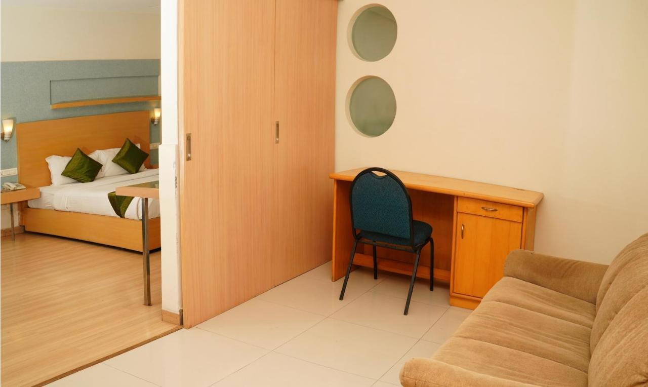 Oyster Suites Hyderabad Ngoại thất bức ảnh
