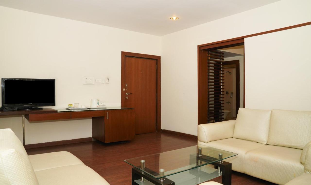 Oyster Suites Hyderabad Ngoại thất bức ảnh