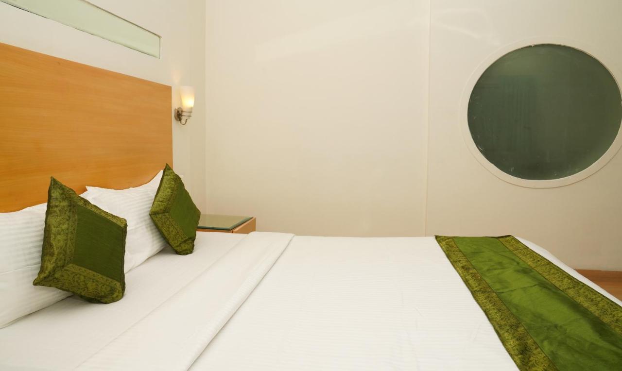 Oyster Suites Hyderabad Ngoại thất bức ảnh